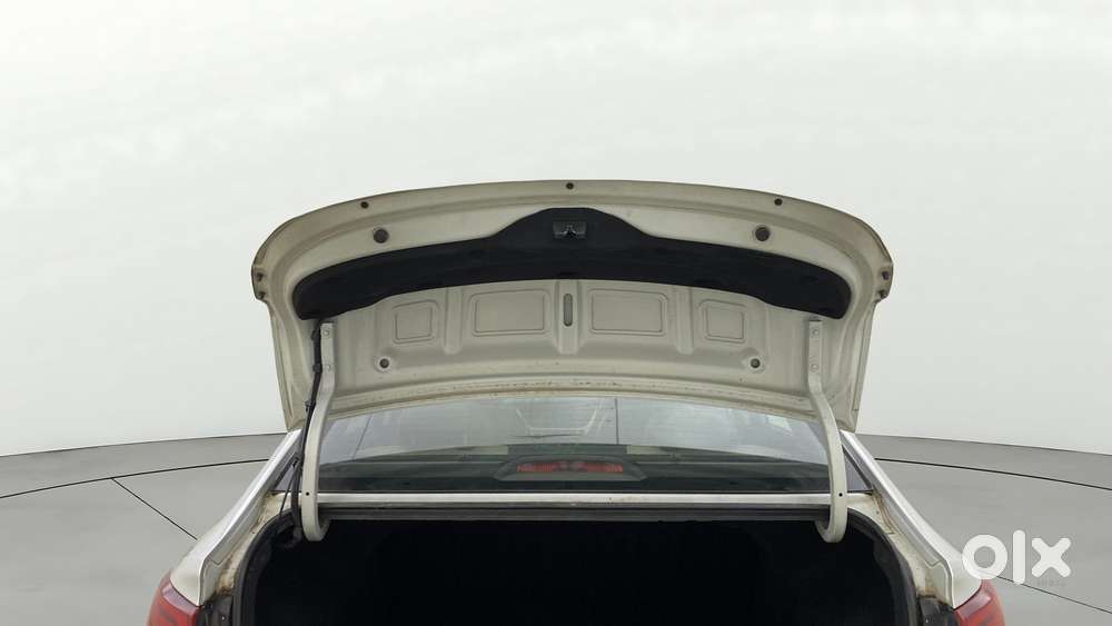 Hyundai Verna 1.6 Sx (o) Vtvt At, 2017, Petrol