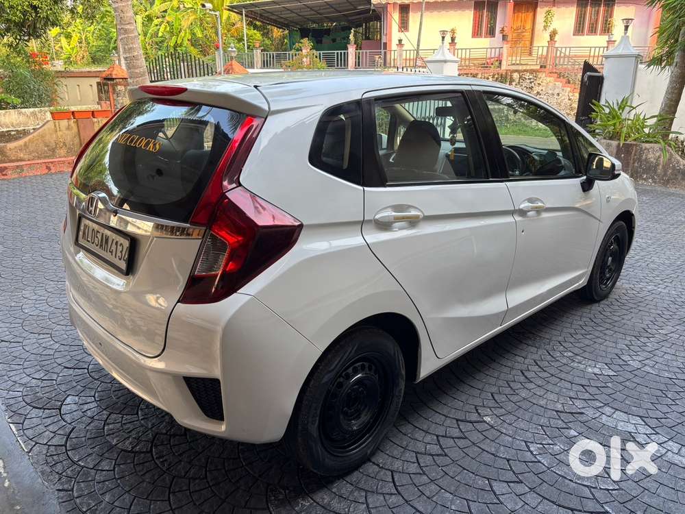Honda Jazz Petrol 2015 (automatic Cvt)