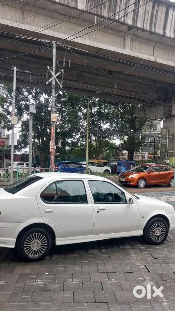 Ford Ikon Zxi 2010 Diesel Manual,new Insurance, Paper Upto 2031