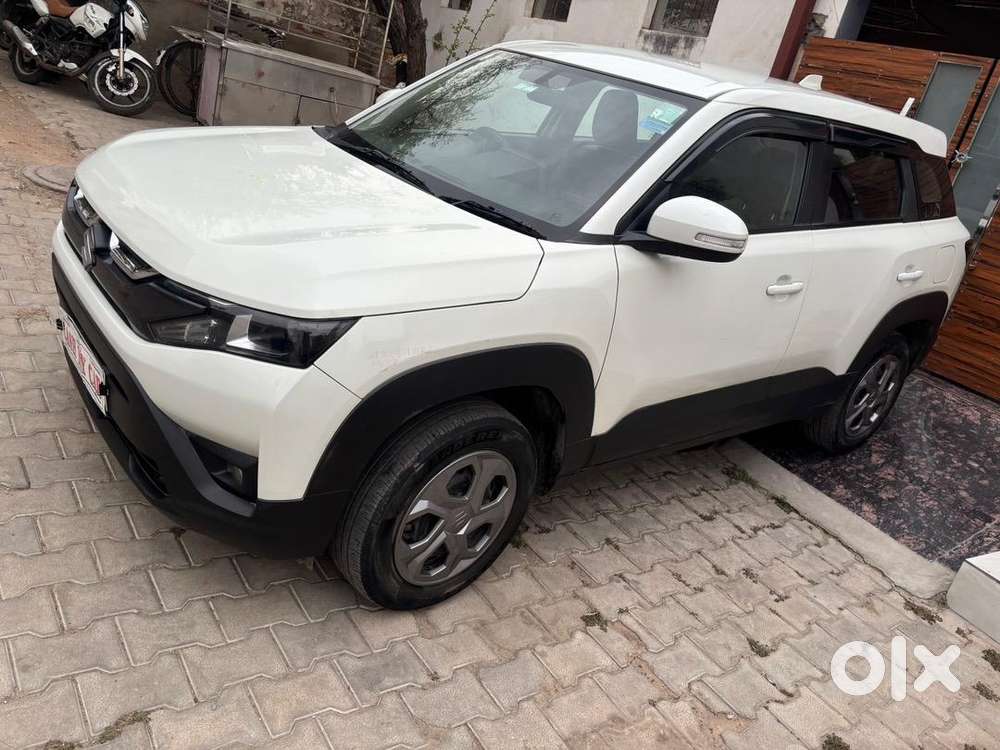 Maruti Suzuki Brezza 2024 Petrol Well Maintained
