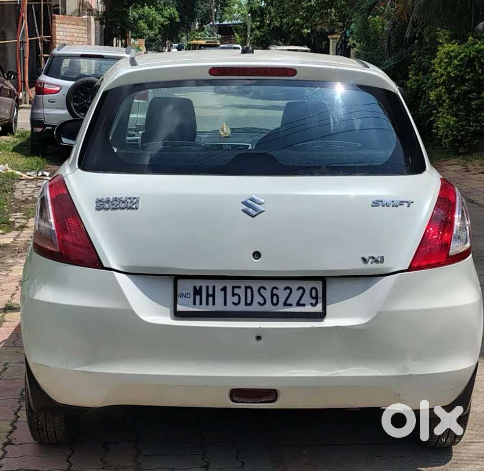Maruti Suzuki Swift Vxi Bsiv, 2013, Petrol