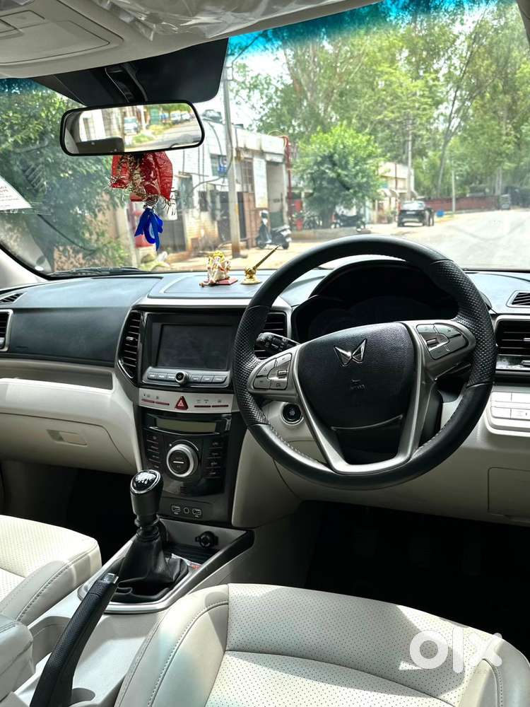Mahindra Xuv300 W8 Option Dual Tone Diesel, 2023, Diesel
