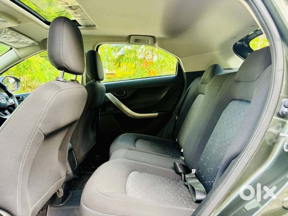 Tata Nexon 1.2 Revotron Xma Amt (s), 2021, Petrol