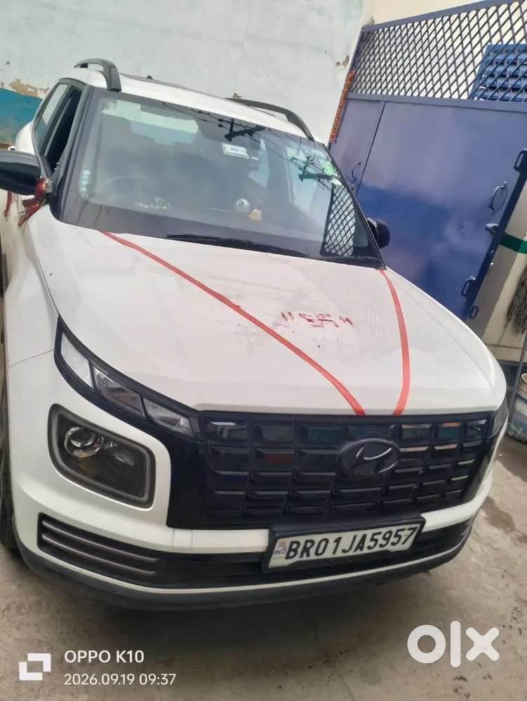 Hyundai Venue Petrol 2024