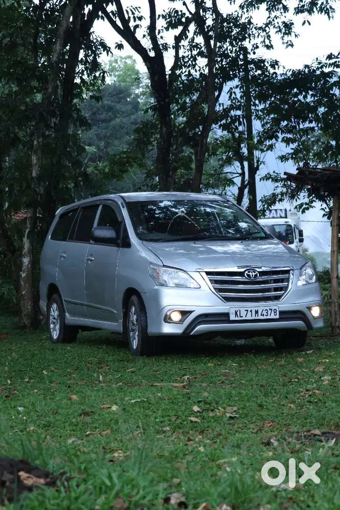 Toyota,innova