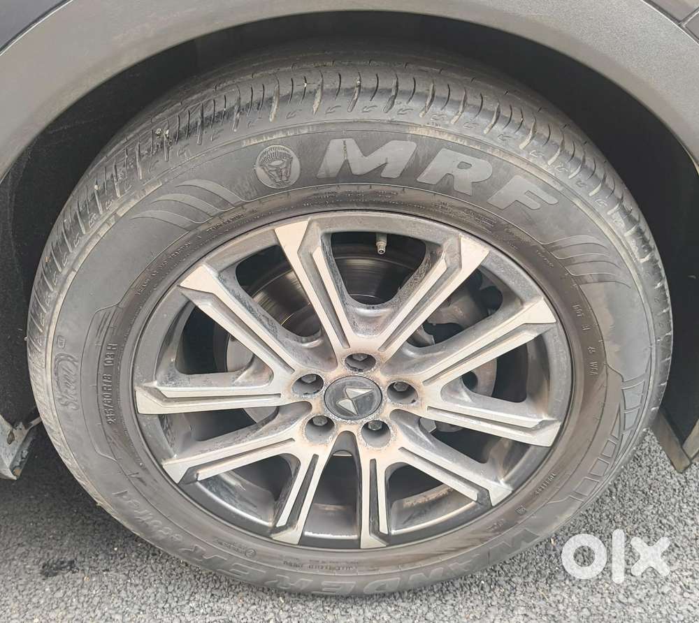 Mahindra Xuv700 2.0 Ax 7 Petrol At Str, 2021, Petrol