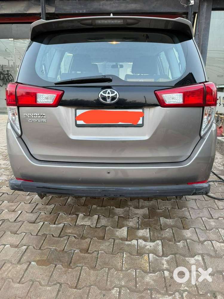 Like Brand New – 2025 Regd Toyota Innova Crysta Gx+7s (captain Seats)
