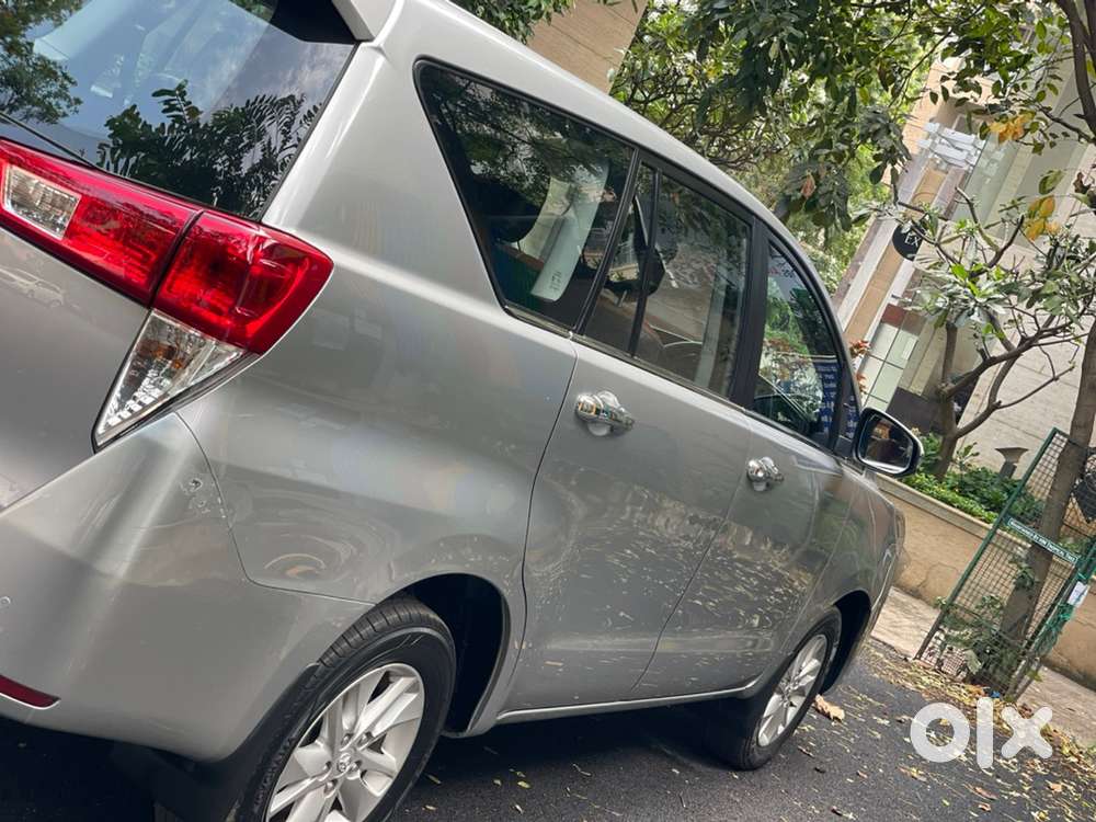 Toyota Innova Crysta 2024