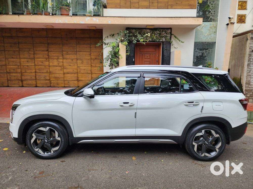 Hyundai Alcazar Platinum, 2021, Petrol