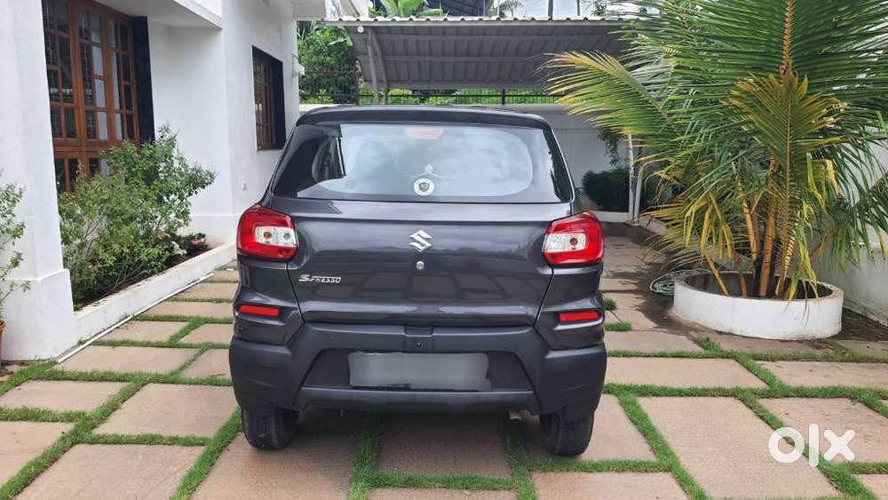 Maruti Suzuki S-presso Vxi Opt, 2024, Petrol