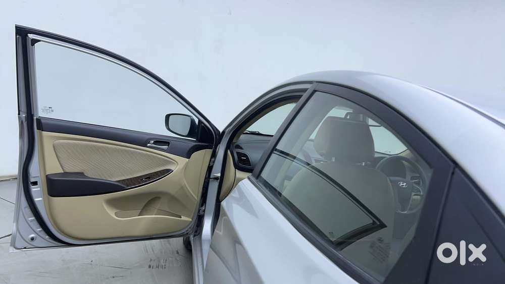 Hyundai Verna Fluidic 1.6 Vtvt Sx, 2016, Petrol