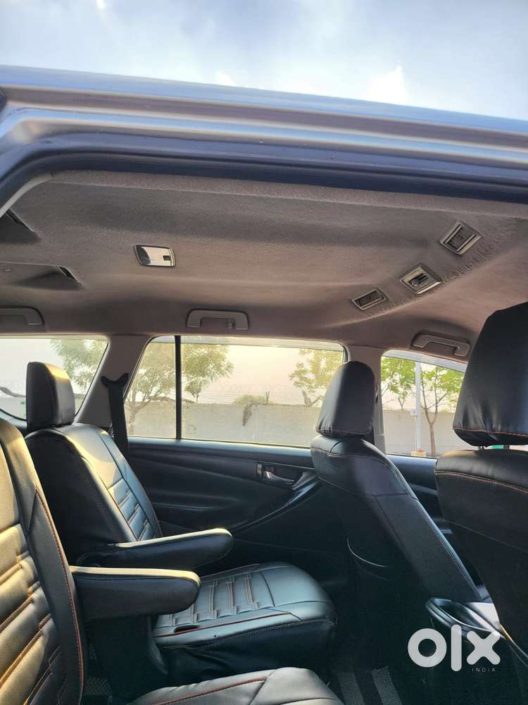 Toyota Innova Crysta 2.4 G Mt 8s, 2016, Diesel