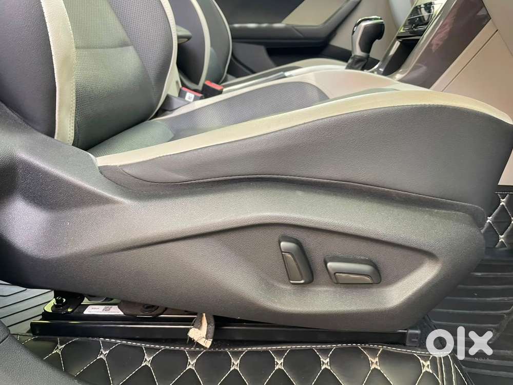 Volkswagen Taigun Petrol Automatic 2024