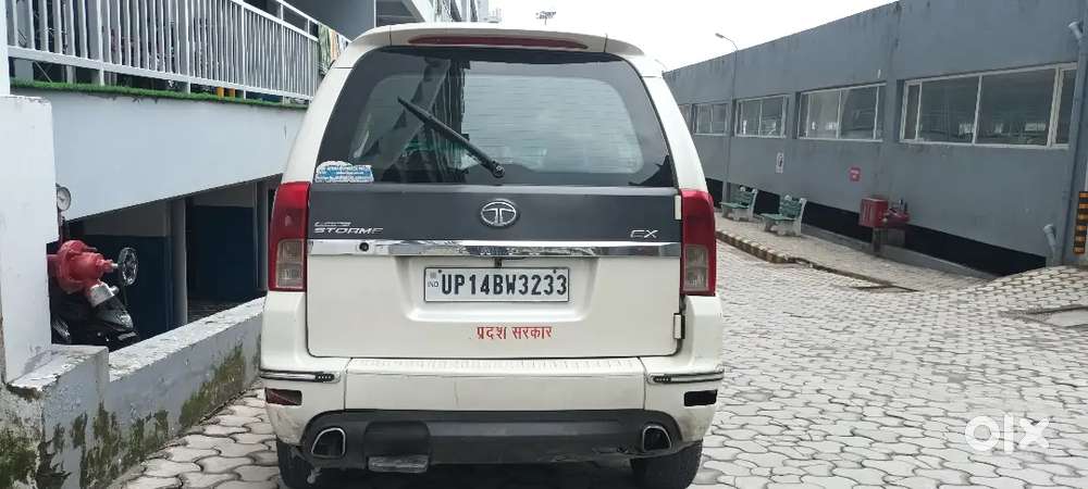 Tata Safari Storme 2013 Diesel 72000 Km Driven
