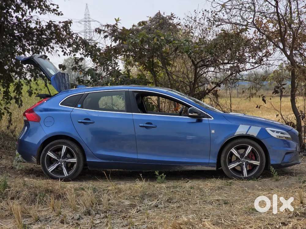 Volvo V40 Rdesign - Rarest Color - Fancy Number