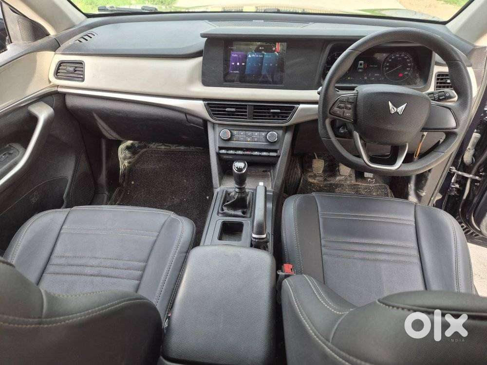 Mahindra Xuv700 2.2 Ax 7 Diesel Mt Str, 2024, Diesel
