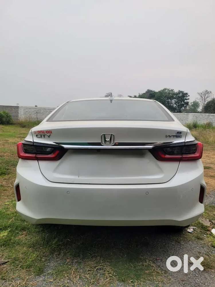 Honda City Zx 2021 Petrol 14000 Km Driven