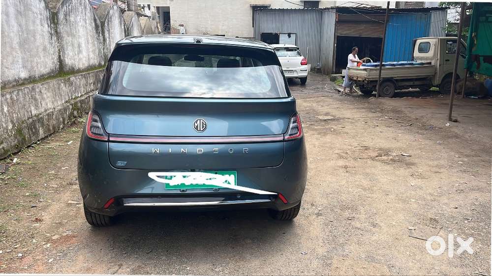 Mg Windsor Ev Essence 2025