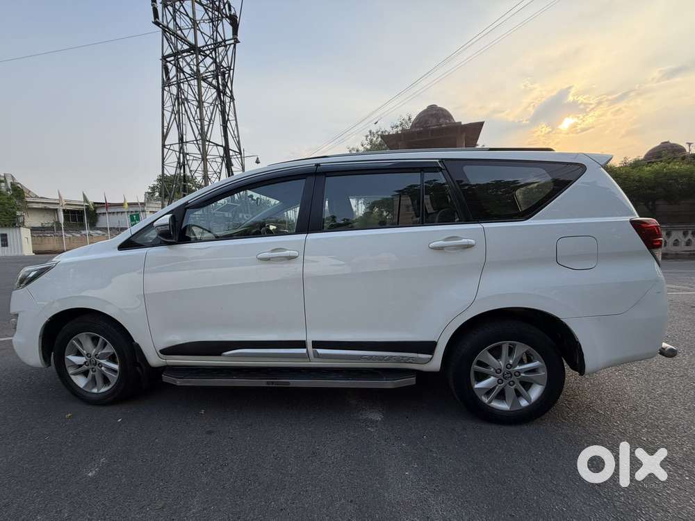 Toyota Innova Crysta 2.4 G Mt, 2019, Diesel