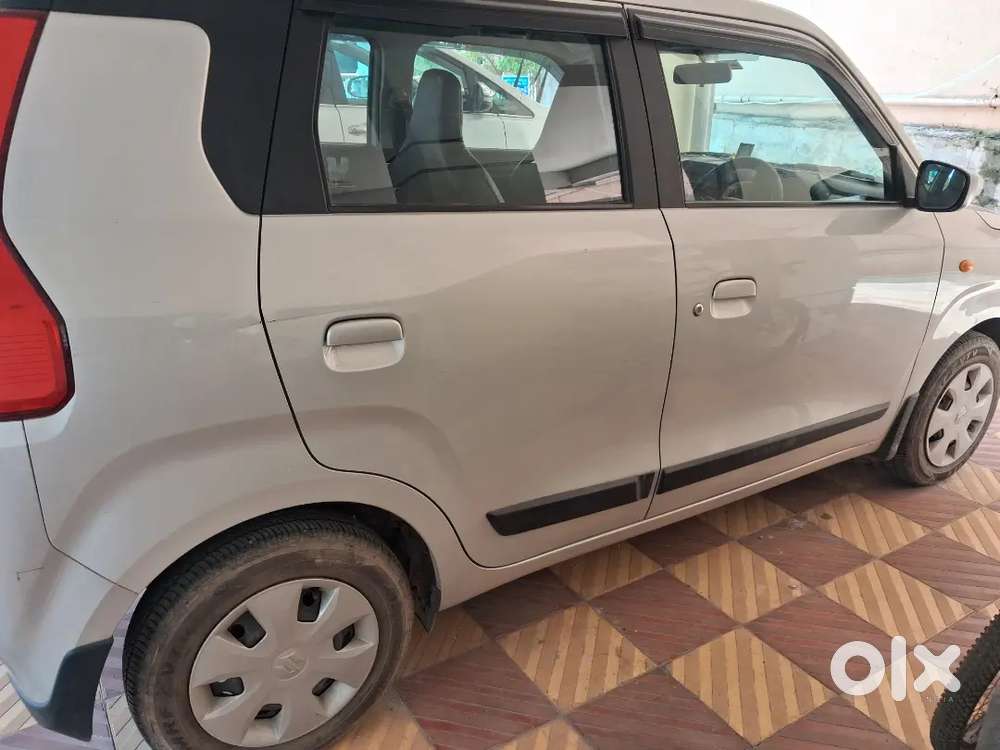 Grey Color Less Kilometers Used Car Vxi Model Not Zxi