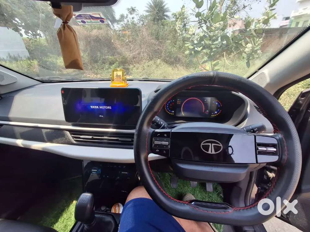 Tata Nexon 2025 Petrol 7900 Km Driven