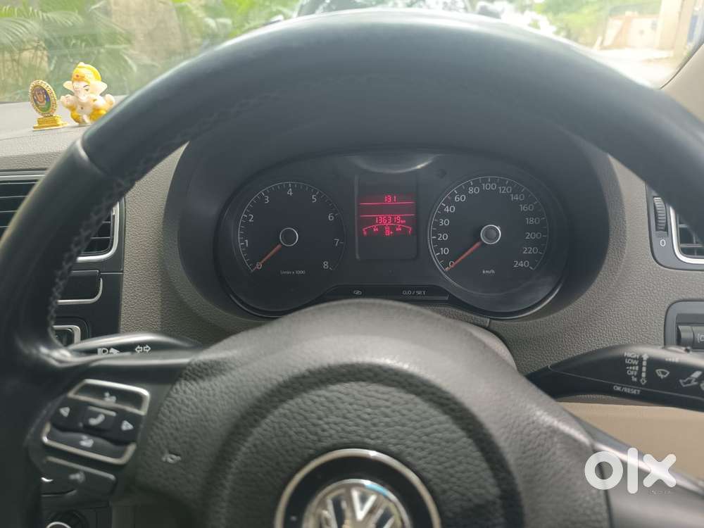 Volkswagen Vento 1.2 Tsi Highline At, 2014, Petrol