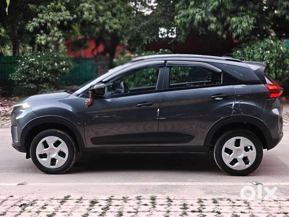 Tata Nexon Smart Plus S 1.2 Revotron Petrol 5 Mt, 2024, Petrol