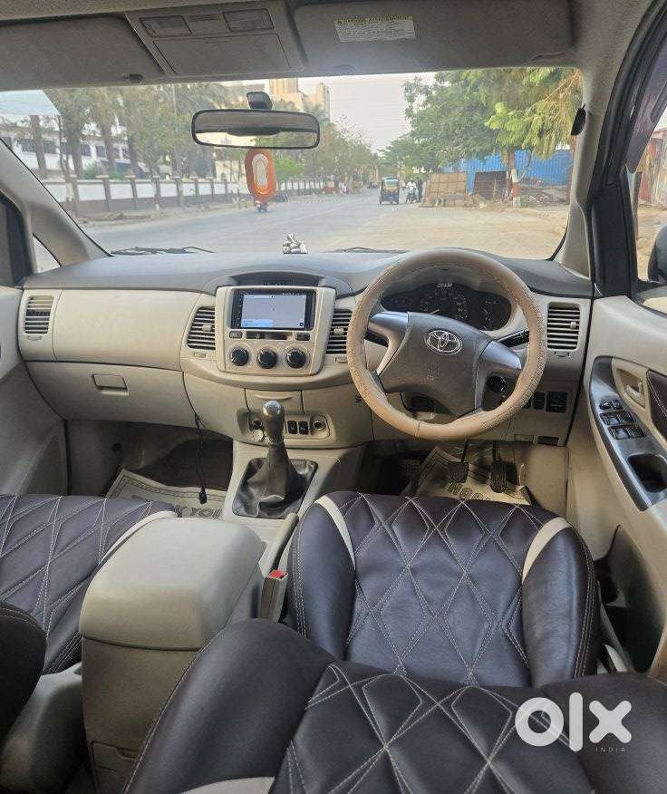 Toyota Innova 2.5 Gx (diesel) 8 Seater Bs Iv, 2014, Diesel