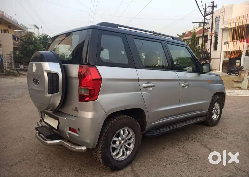Mahindra Tuv 300 2015 Amt