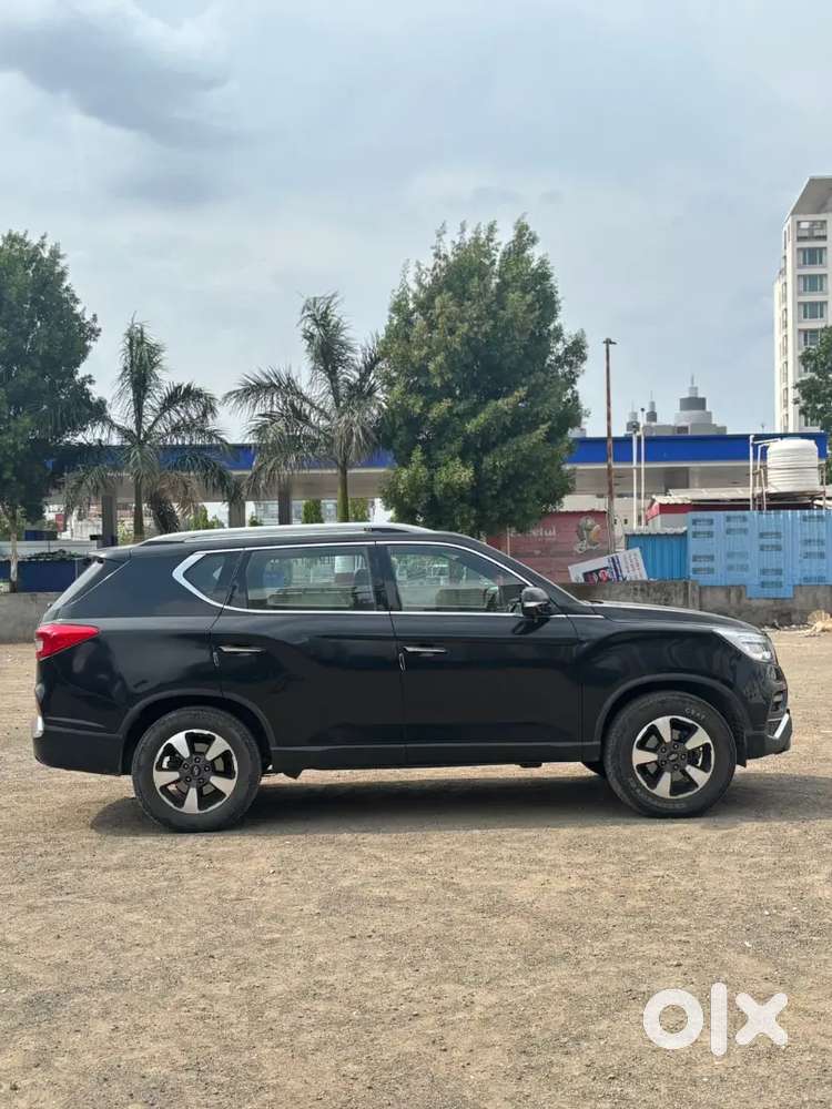 Mahindra Alturas G4 2019 Diesel Well Maintained