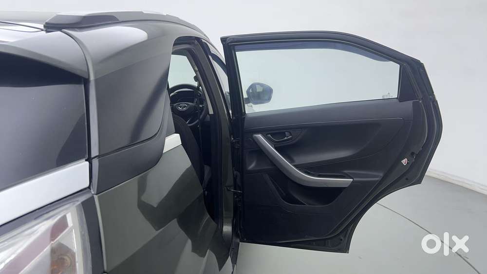 Tata Nexon 1.5 Revotorq Xm (s), 2021, Diesel