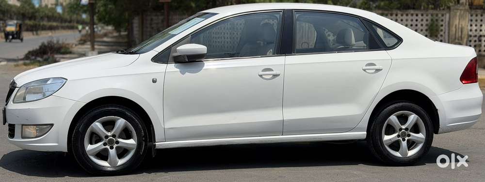 Skoda Rapid 1.5 Tdi Ambition Plus, 2015, Diesel