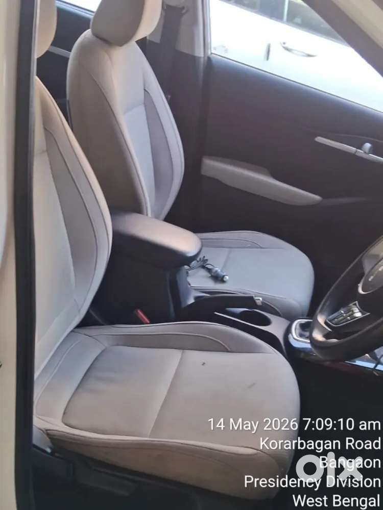 Clatchless White Kia Seltos Htk+ Imt 2021 Dec Petrol With Sunroof