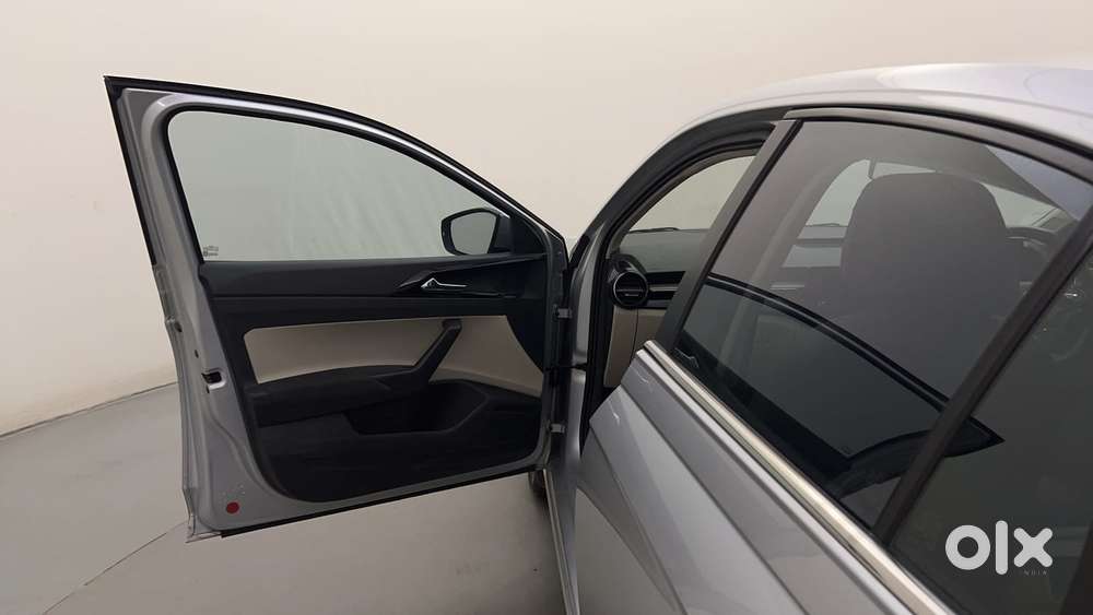 Skoda Slavia Ambition 1.0l Tsi At, 2022, Petrol