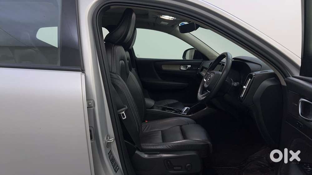 Volvo Xc40 B4 Ultimate, 2023, Petrol