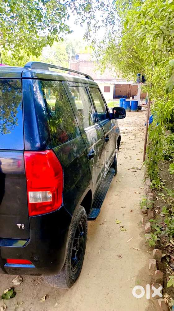 Mahindra Tuv 300 T8