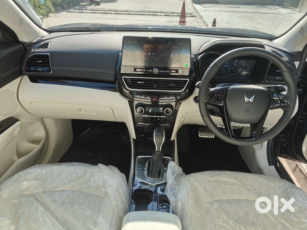Mahindra Xuv 3xo Ax7l 1.2 Petrol At (pg), 2024, Petrol