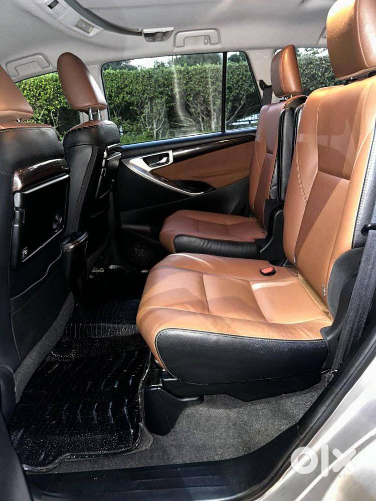 Toyota Innova Crysta 2.8z Automatic, 2016, Diesel