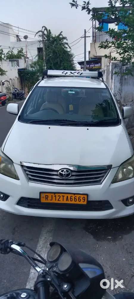 Toyota Innova 2013