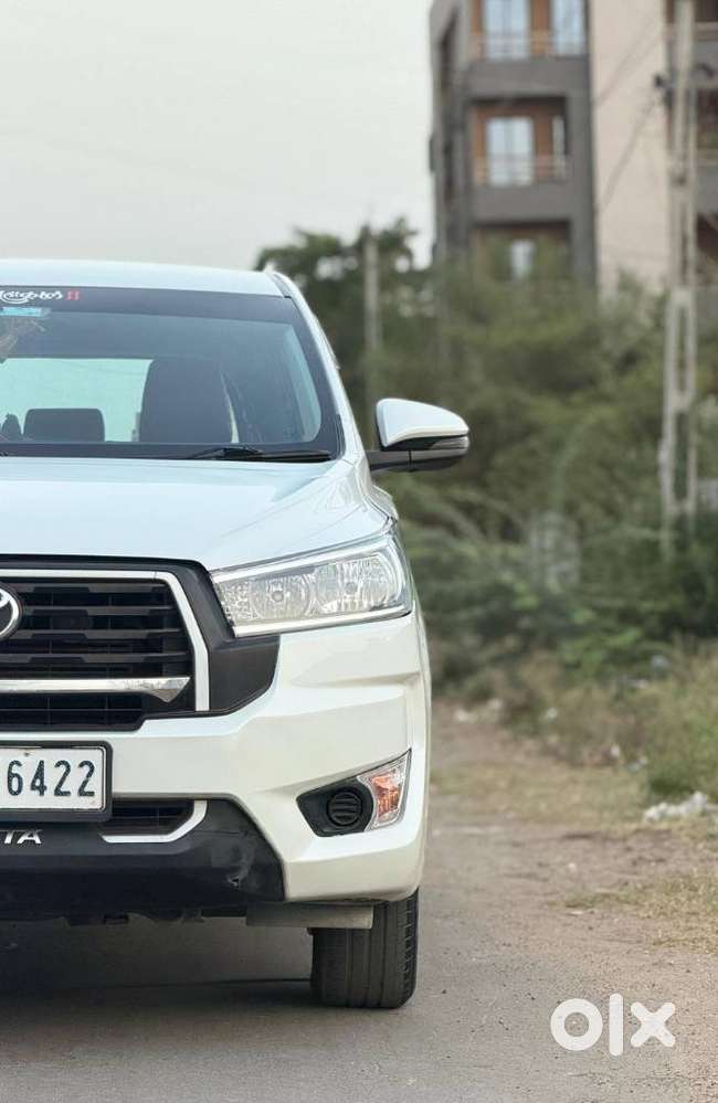 Toyota Innova Crysta 2.4 G Mt 8s, 2023, Diesel