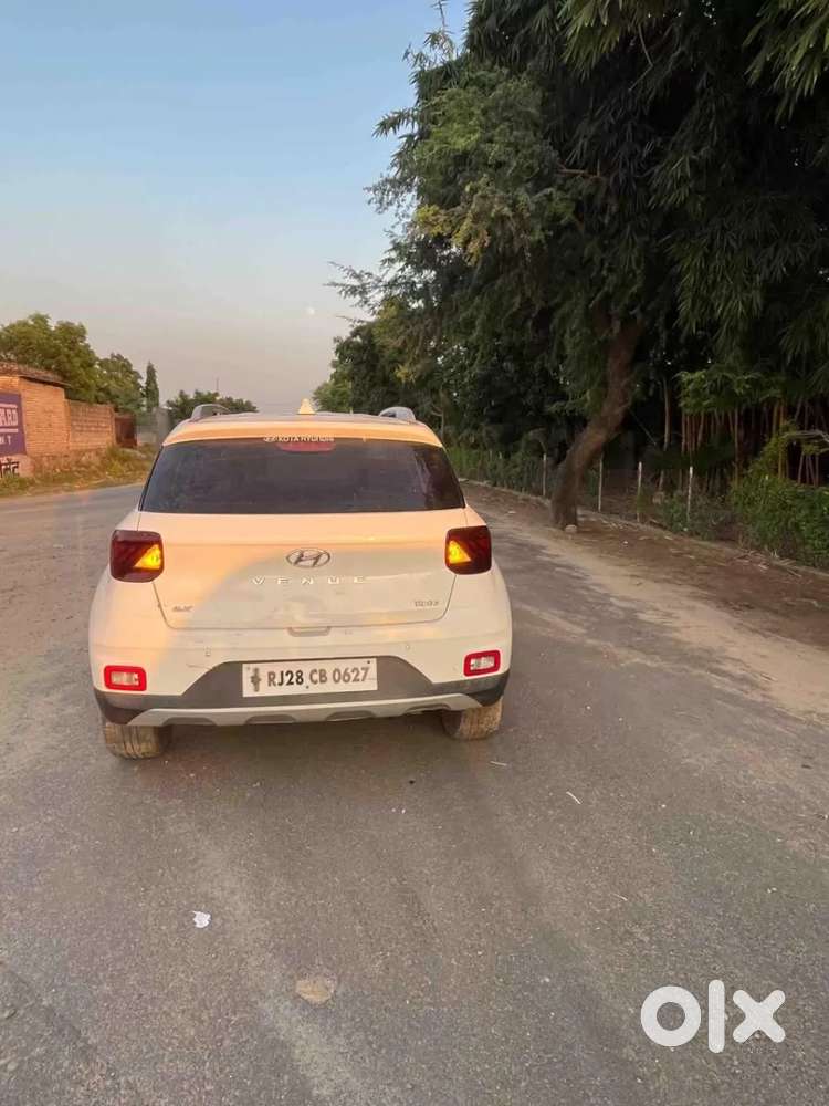 Hyundai Venue Sx Plus Turbo Dct, 2019, Petrol