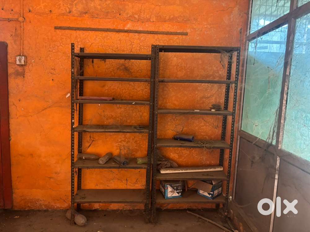 Almirah iron wali