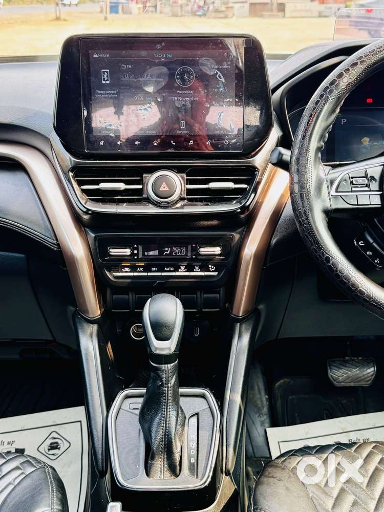 Maruti Suzuki Grand Vitara 1.5 Zeta Plus Dual Tone Intelligent Hybri..