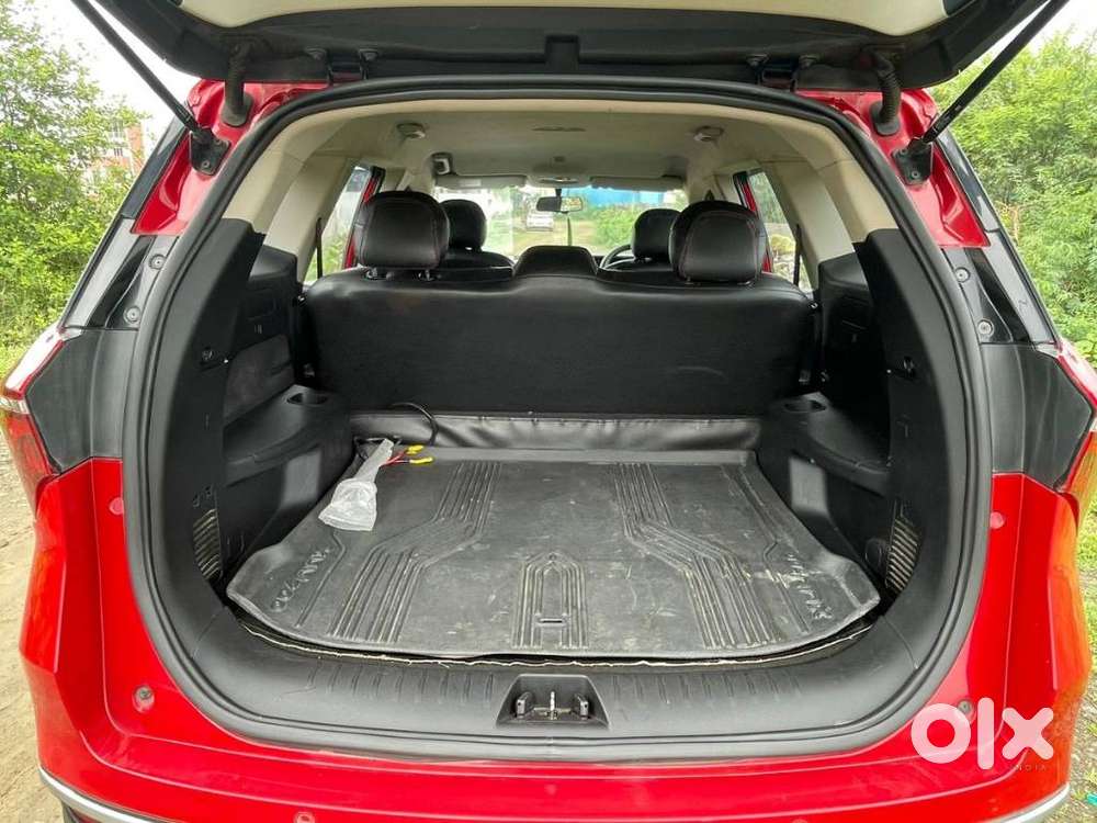 Mahindra Xuv700 2.2 Mx Diesel Mt 5 Str, 2022, Diesel