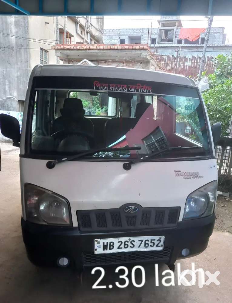 Tata Magic/ Mahindra Maxximo