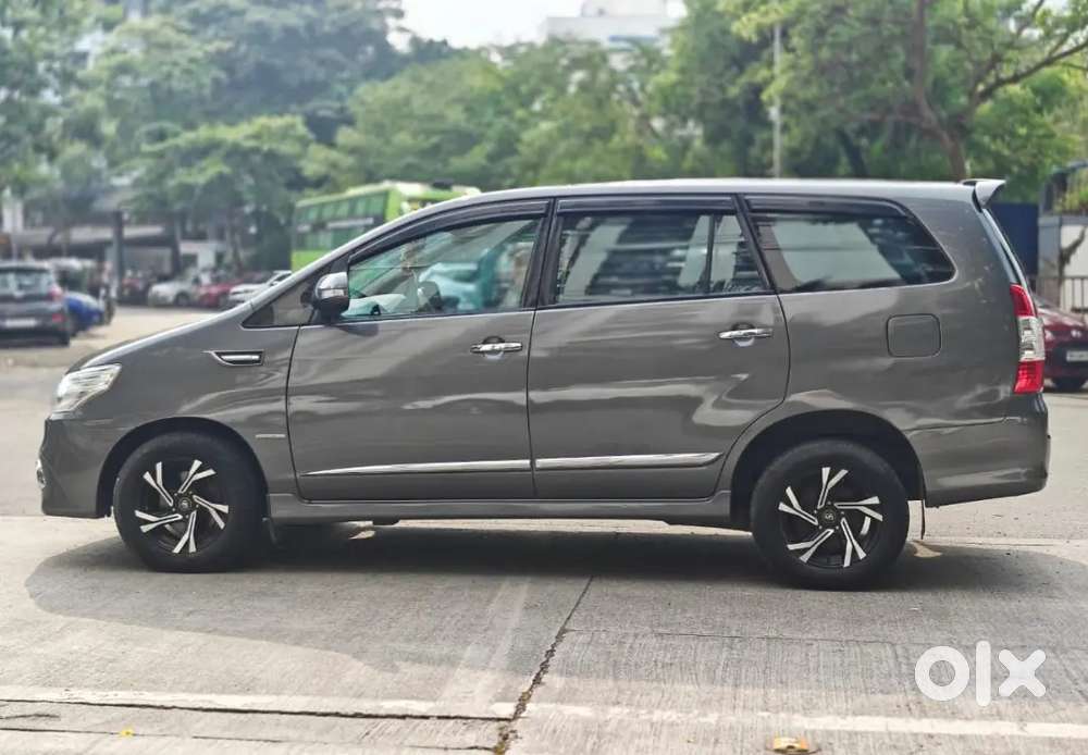Toyota Innova 2.5 G  2013 Diesel 81000 Km Driven