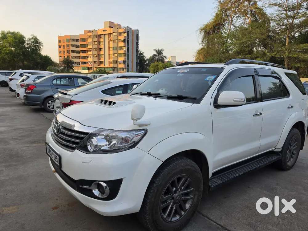 Toyota Fortuner 2014 Diesel 228000 Km Driven