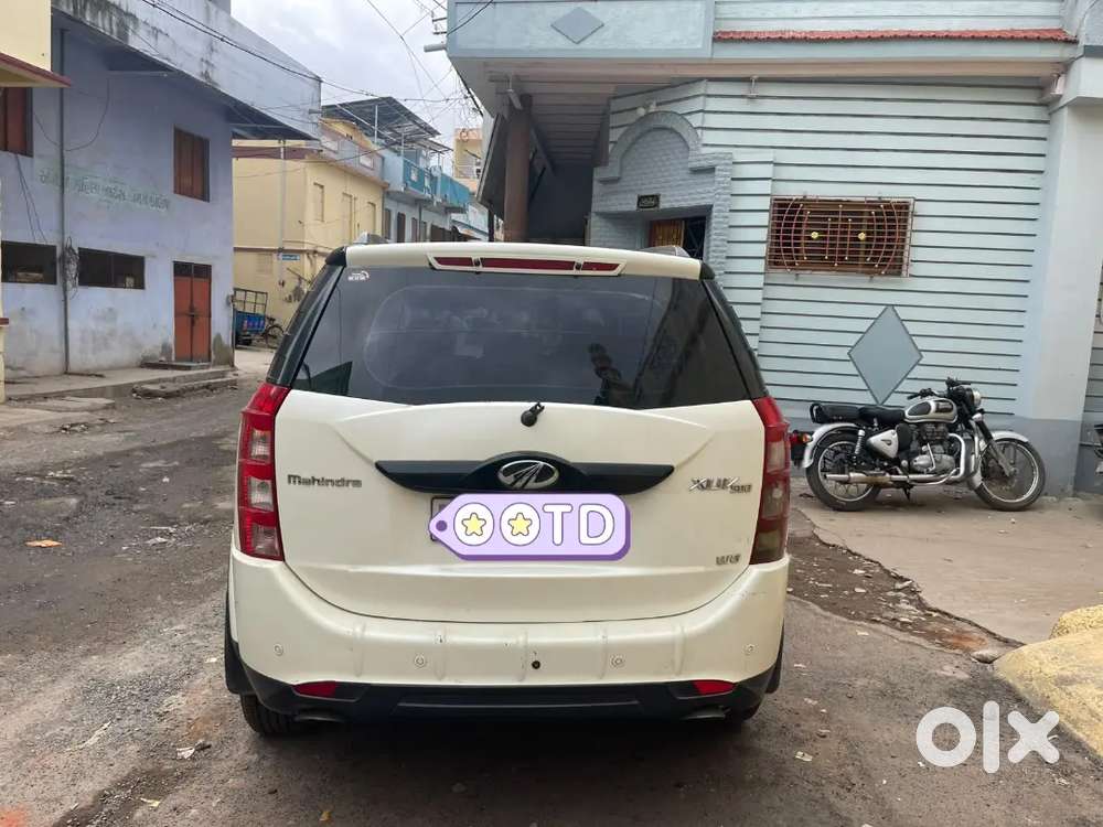 Mahindra Xuv500 2wd 2017