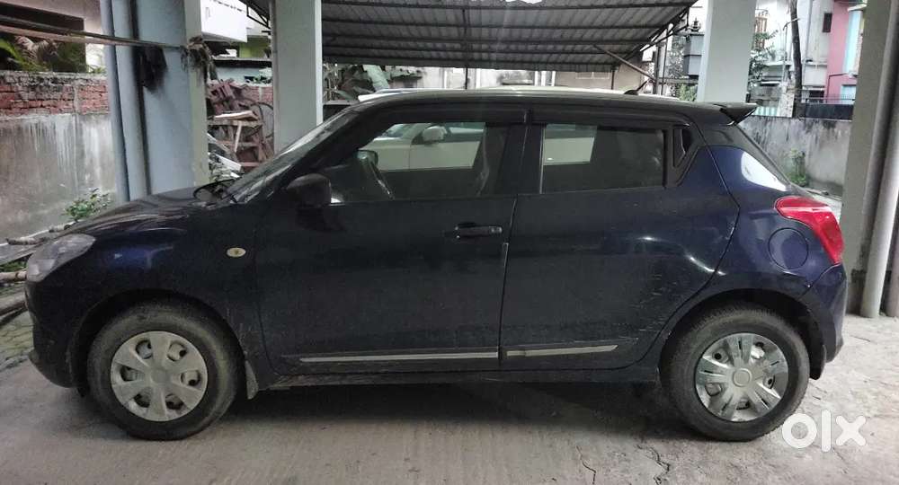 Maruti Suzuki Swift 2018 October, 1200cc Petrol Lxi 29849 Km Driven.