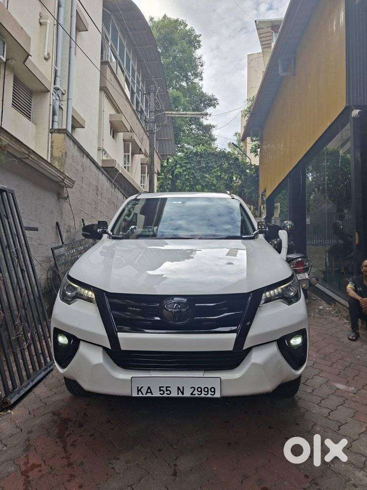 Toyota Fortuner 2.8 Legender 4x4, 2019, Diesel